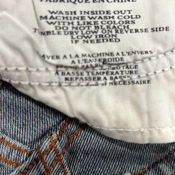 NWT distress The Barrow Blue Jean short size 28 or 8. High rise short. - Picture 6 of 9